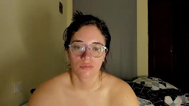 Snapshot of atenas_05_ chatting on 07-29-26, 09:29 atenas 05 online show from 07-29-26, 09:29