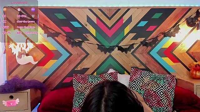 NaiirobiSwan online show from 10-30-25, 07:36