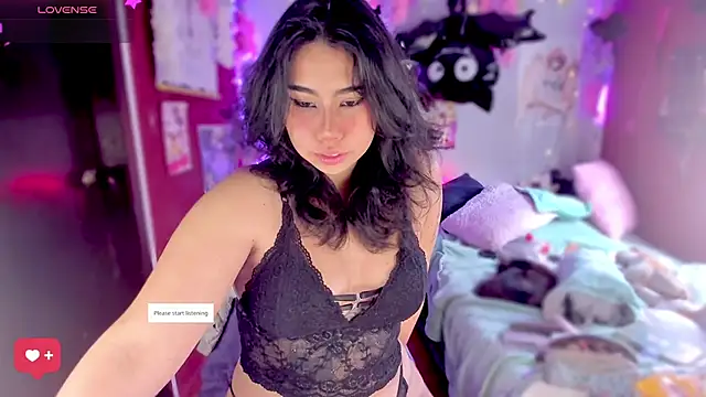 Snapshot of kiki_cavilll chatting on 12-07-24, 12:24 kiki cavilll online show from 12-07-24, 12:24