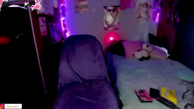 Snapshot of kiki_cavilll chatting on 02-24-25, 03:53 kiki cavilll online show from 02-24-25, 03:53