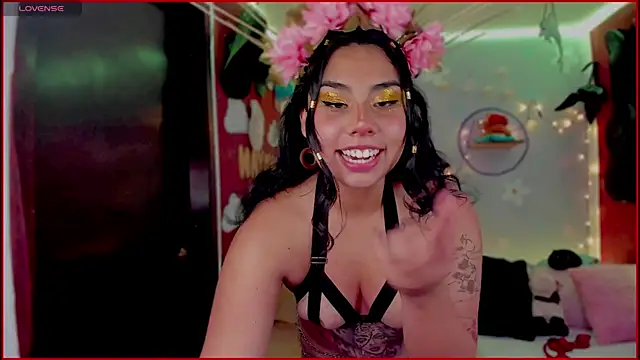 Snapshot of kiki_cavilll chatting on 10-31-25, 02:51 kiki cavilll online show from 10-31-25, 02:51