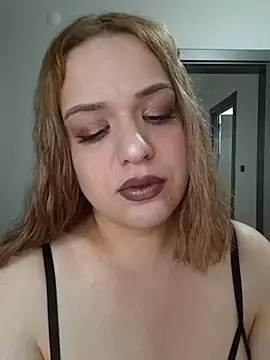 Snapshot of cansuozell chatting on 09-25-25, 11:14 cansuozell online show from 09-25-25, 11:14