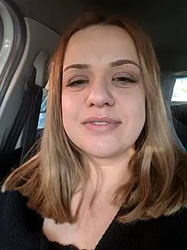 Snapshot of cansuozell chatting on 11-20-25, 11:54 cansuozell online show from 11-20-25, 11:54