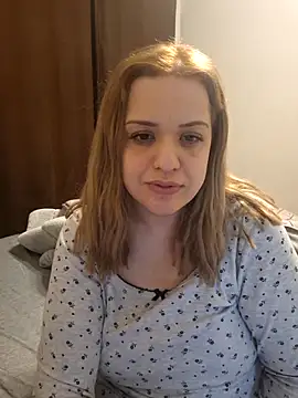 Snapshot of cansuozell chatting on 12-16-25, 06:57 cansuozell online show from 12-16-25, 06:57