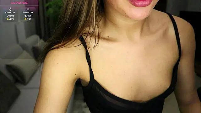 Snapshot of IrisNoire chatting on 12-06-24, 01:51 IrisNoire online show from 12-06-24, 01:51