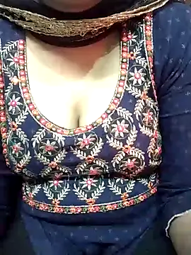Snapshot of Cute_Sona17 chatting on 01-17-25, 05:21 Cute Sona17 online show from 01-17-25, 05:21