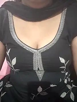 Snapshot of Cute_Sona17 chatting on 04-19-26, 02:00 Cute Sona17 online show from 04-19-26, 02:00