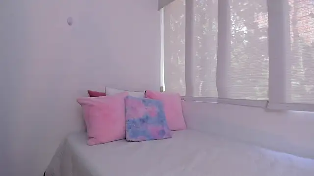 Brisa blue online show from 01-14-25, 04:18