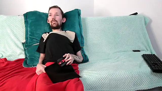 Sophia and Thomas online show from 11-08-25, 10:52