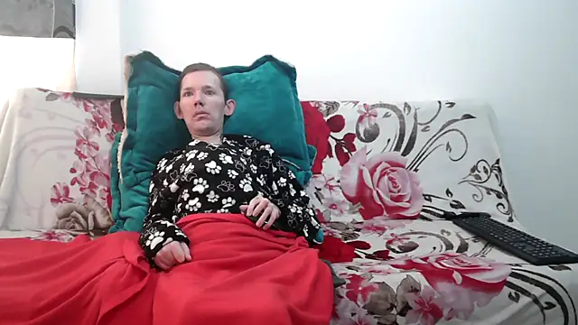 Sophia and Thomas online show from 04-16-26, 03:35