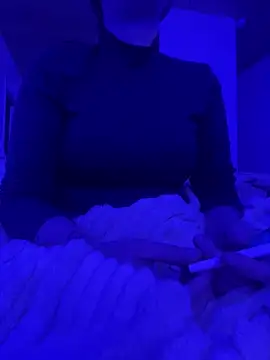 queenlo xxx online show from 12-28-24, 06:39