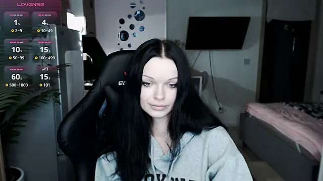 Snapshot of illililliilli chatting on 01-18-25, 10:49 illililliilli online show from 01-18-25, 10:49