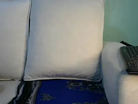 Snapshot of Caryyyl chatting on 10-01-25, 10:05 Caryyyl online show from 10-01-25, 10:05