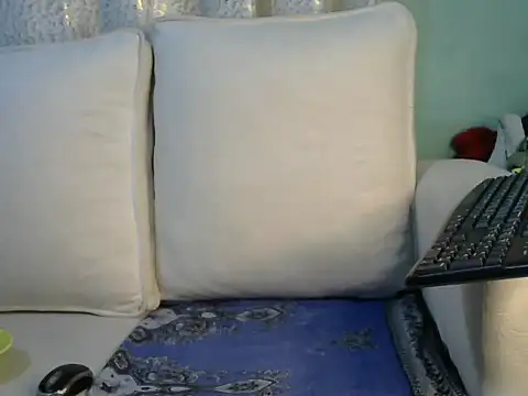 Snapshot of Caryyyl chatting on 11-25-25, 04:12 Caryyyl online show from 11-25-25, 04:12