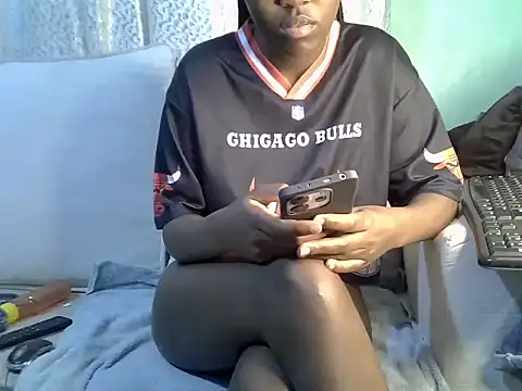 Snapshot of Caryyyl chatting on 01-15-26, 07:13 Caryyyl online show from 01-15-26, 07:13