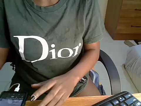 Snapshot of Caryyyl chatting on 03-05-26, 09:49 Caryyyl online show from 03-05-26, 09:49