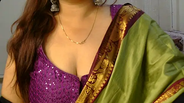 Snapshot of Rashisharma chatting on 03-18-25, 08:36 Rashisharma online show from 03-18-25, 08:36