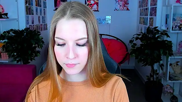 CuteMousee online show from 12-28-24, 06:08