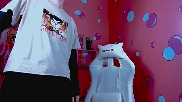 Snapshot of LukeSweet chatting on 12-03-25, 11:19 LukeSweet online show from 12-03-25, 11:19