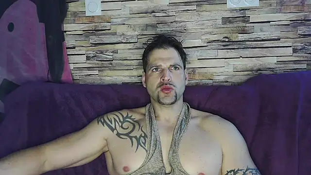 XxBigboybandxX online show from 03-01-25, 10:13