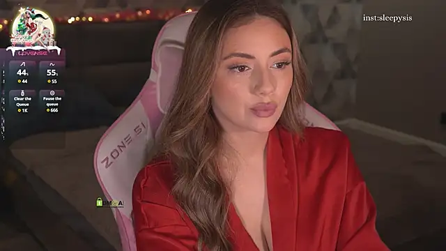 Snapshot of Sleepy_SIS chatting on 02-01-25, 04:11 Sleepy SIS online show from 02-01-25, 04:11