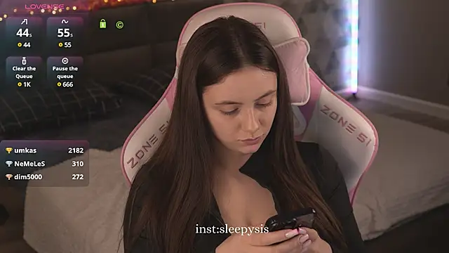 Snapshot of Sleepy_SIS chatting on 03-17-25, 07:15 Sleepy SIS online show from 03-17-25, 07:15