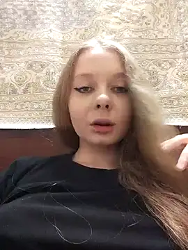 Snapshot of Ekaterina27 chatting on 06-25-26, 06:51 Ekaterina27 online show from 06-25-26, 06:51