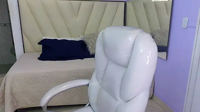 Snapshot of Sexy_paradise18_ chatting on 12-31-24, 07:31 Sexy paradise18 online show from 12-31-24, 07:31
