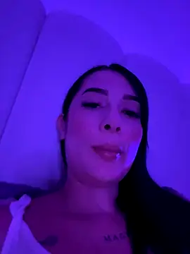 Snapshot of Libia_James chatting on 11-21-25, 03:16 Libia James online show from 11-21-25, 03:16