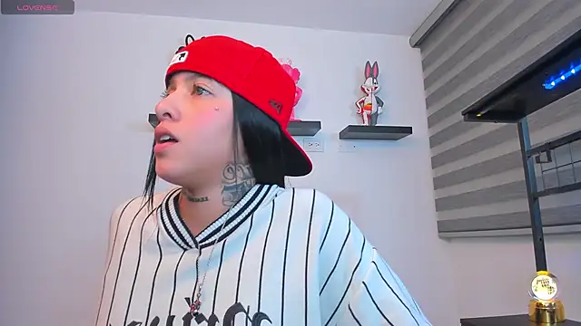 Snapshot of Gangster_Girl chatting on 02-17-26, 06:54 Gangster Girl online show from 02-17-26, 06:54