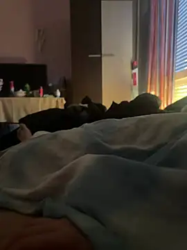 Snapshot of zolihorvat11 chatting on 02-23-26, 10:12 zolihorvat11 online show from 02-23-26, 10:12