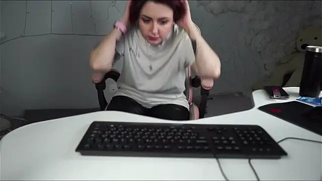 Snapshot of Lana__May chatting on 03-16-25, 02:33 Lana May online show from 03-16-25, 02:33