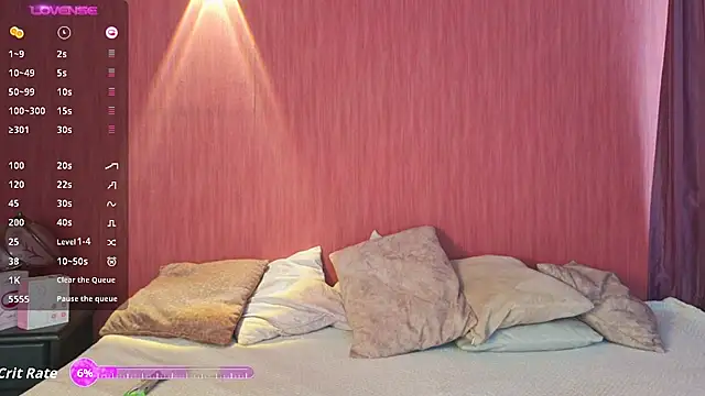 Snapshot of EmiGomez_ chatting on 09-15-25, 12:05 EmiGomez online show from 09-15-25, 12:05