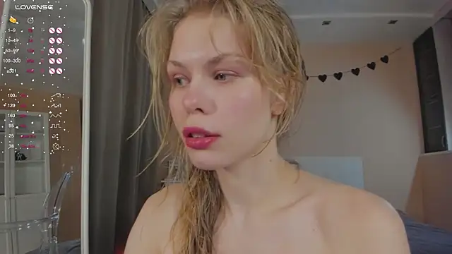 Snapshot of ass_latte chatting on 12-19-25, 05:25 ass latte online show from 12-19-25, 05:25