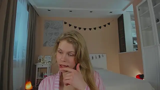 Snapshot of ass_latte chatting on 01-14-26, 10:32 ass latte online show from 01-14-26, 10:32