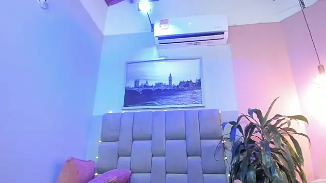 Snapshot of samyriverss chatting on 12-06-24, 07:10 samyriverss online show from 12-06-24, 07:10