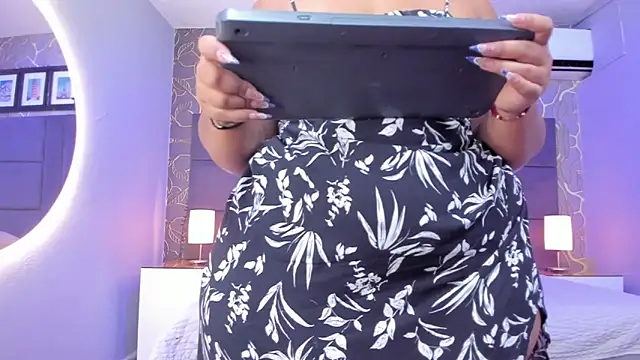 Snapshot of samyriverss chatting on 02-19-25, 03:39 samyriverss online show from 02-19-25, 03:39