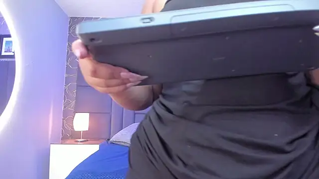 Snapshot of samyriverss chatting on 03-22-25, 03:20 samyriverss online show from 03-22-25, 03:20