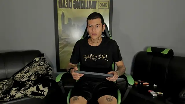 Snapshot of jamesinked_ chatting on 01-26-25, 02:03 jamesinked  online show from 01-26-25, 02:03