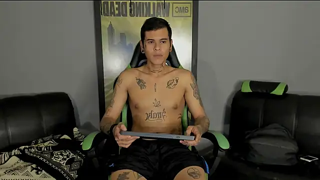 Snapshot of jamesinked_ chatting on 03-01-25, 02:04 jamesinked  online show from 03-01-25, 02:04