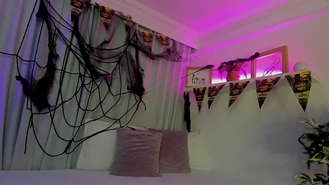 Snapshot of susyy7 chatting on 10-31-25, 06:20 susyy7 online show from 10-31-25, 06:20