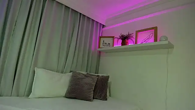 Snapshot of susyy7 chatting on 11-05-25, 07:36 susyy7 online show from 11-05-25, 07:36