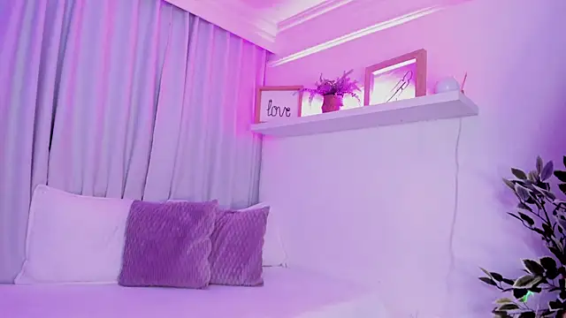 Snapshot of susyy7 chatting on 11-09-25, 07:34 susyy7 online show from 11-09-25, 07:34