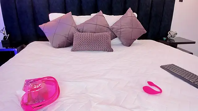 Snapshot of susyy7 chatting on 02-28-26, 03:51 susyy7 online show from 02-28-26, 03:51