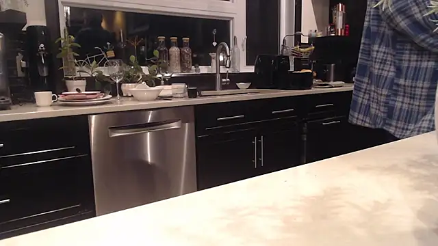 Toy-Daddy online show from 10-20-25, 10:32