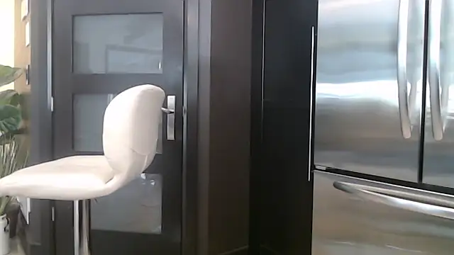 Toy-Daddy online show from 10-21-25, 03:57