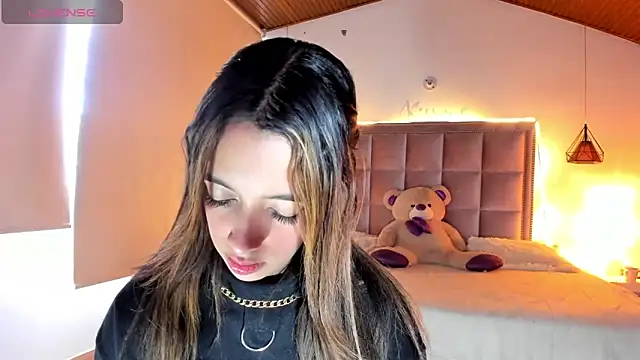 Snapshot of Melody_Ds chatting on 09-13-25, 08:08 Melody Ds online show from 09-13-25, 08:08