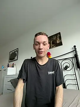 Snapshot of nickdtr chatting on 05-24-26, 02:00 nickdtr online show from 05-24-26, 02:00