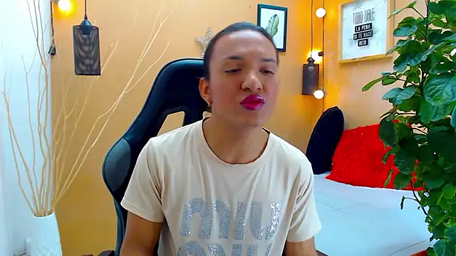 aslyhernandez 7 online show from 09-17-25, 12:07