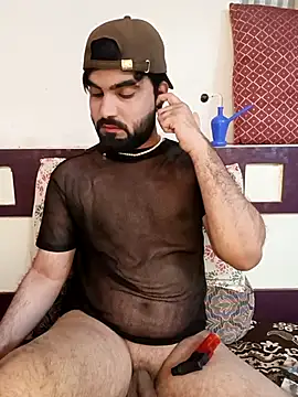 Snapshot of Chris_Strokes_69 chatting on 02-24-25, 07:30 Chris Strokes 69 online show from 02-24-25, 07:30